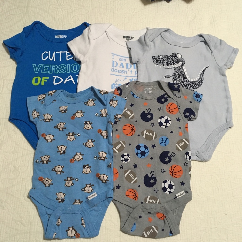 3-6m (5/$20) 5 Onesies - Sporty and Blue